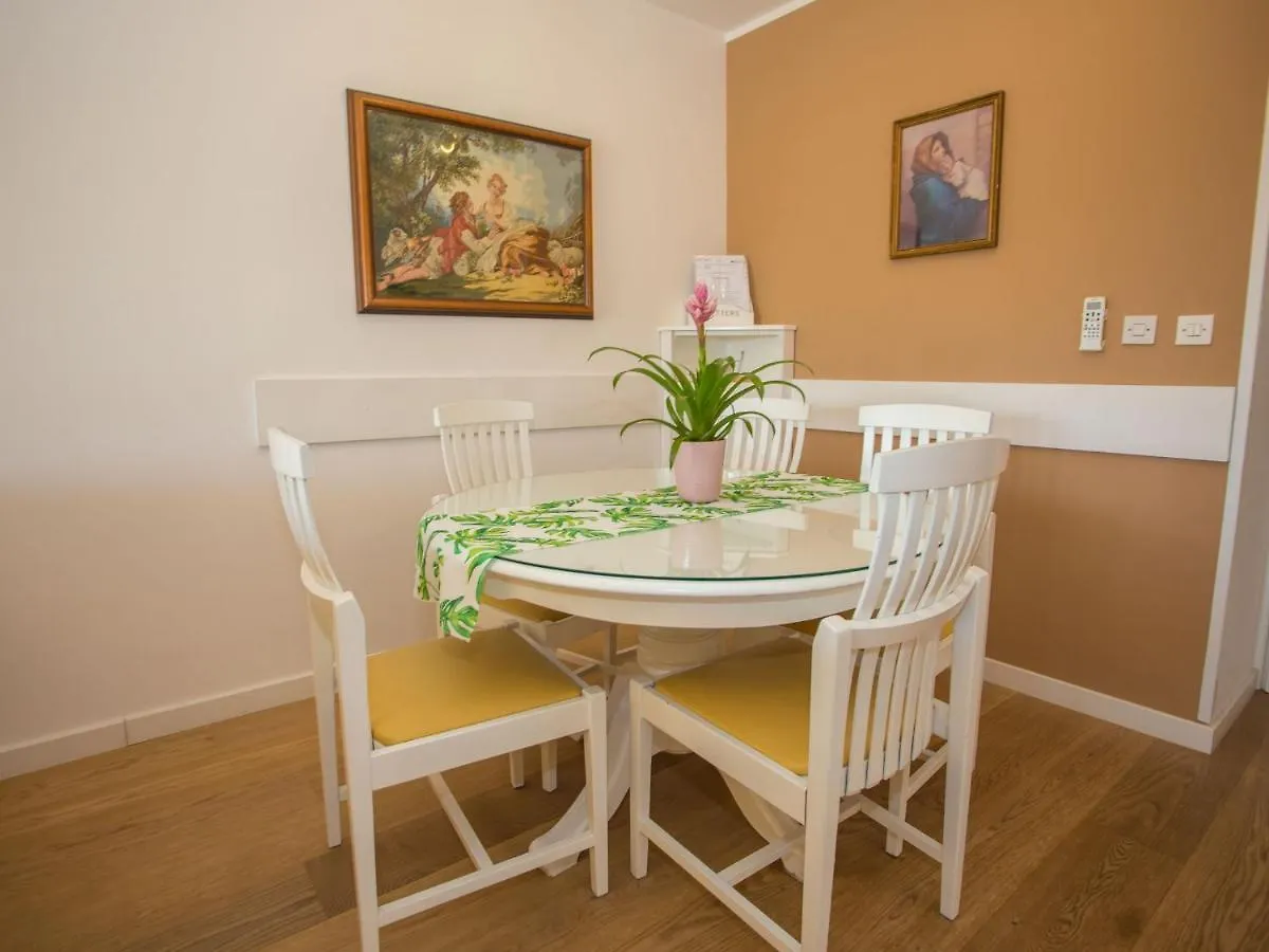 Apartment Tereza Porec 0*,  Croatia