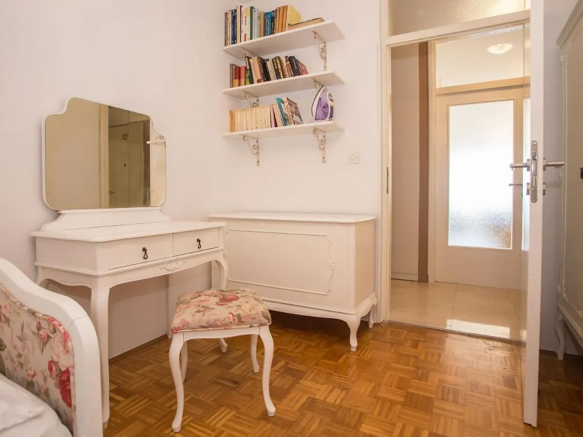 Apartment Tereza Porec 0*,